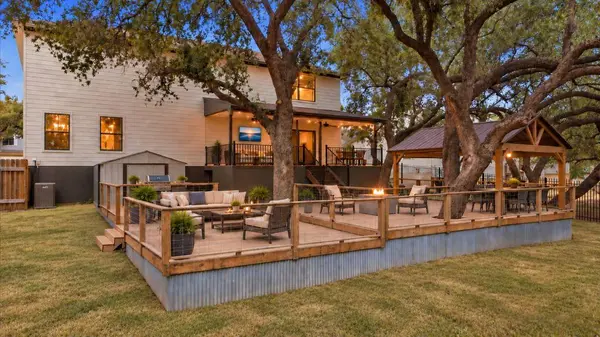 206 Errol DR, Spicewood, TX 78669