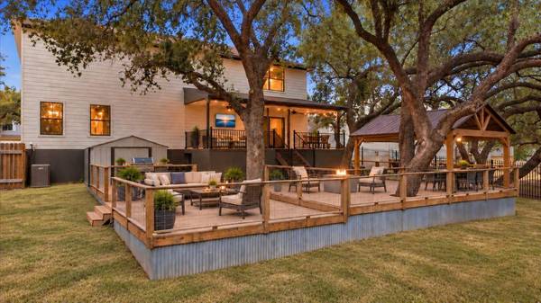 206 Errol DR, Spicewood, TX 78669
