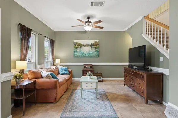 502 Cedar LN, Pflugerville, TX 78660
