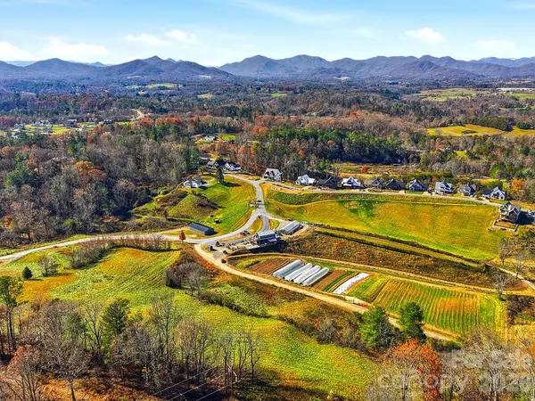 202 Westridge Farm RD, Asheville, NC 28804