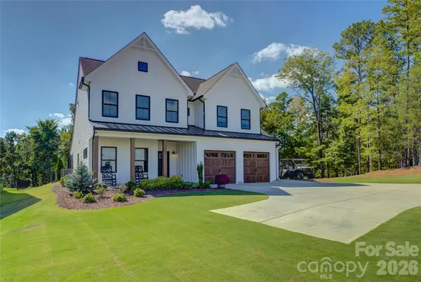 17822 Wilbanks DR, Charlotte, NC 28278