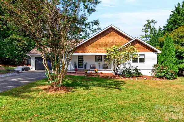 5 Inglewood RD, Asheville, NC 28804