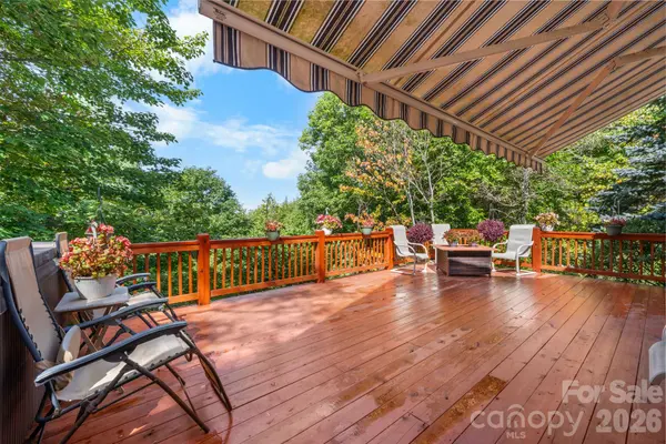 1056 Old Hampton RD, Boone, NC 28607