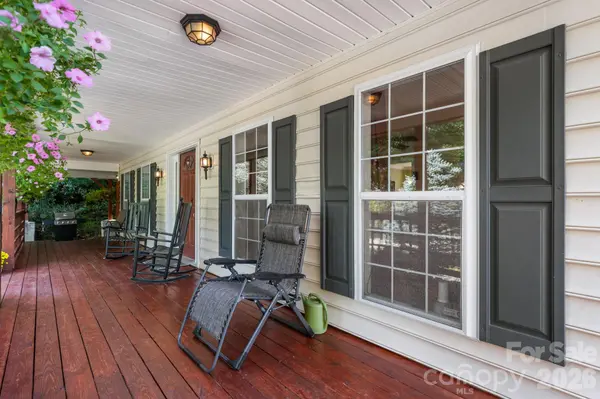 1056 Old Hampton RD, Boone, NC 28607