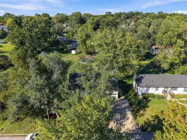 3400 E 107th TER, Kansas City, MO 64137