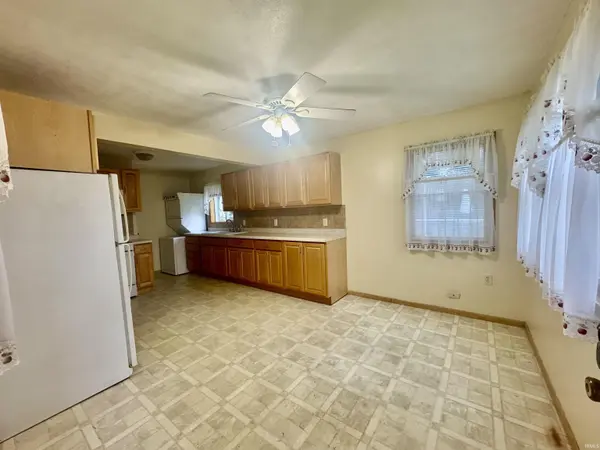 19946 Detroit AVE, South Bend, IN 46614