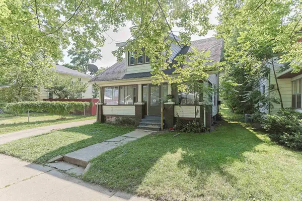 1733 Caroline ST, South Bend, IN 46613-3448