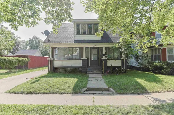 1733 Caroline ST, South Bend, IN 46613-3448