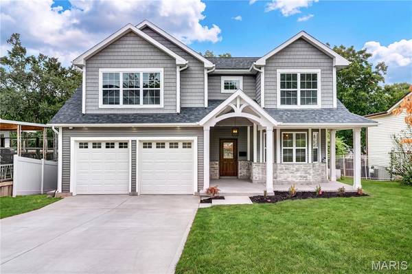 458 Crest AVE, Kirkwood, MO 63122