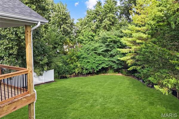 458 Crest AVE, Kirkwood, MO 63122