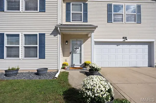 455 Falling Leaf WAY, Mascoutah, IL 62258