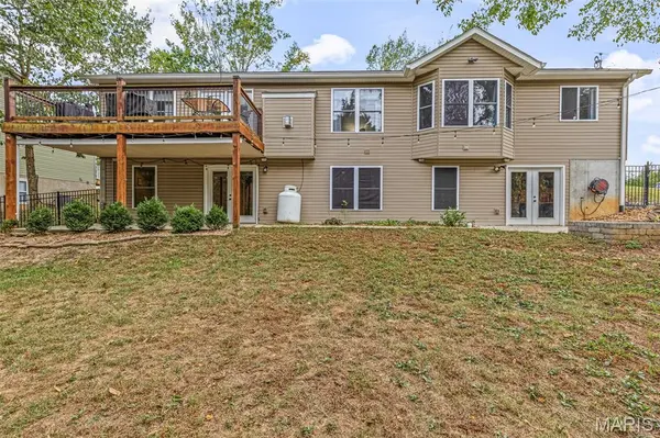 9814 Ridgecrest DR, Hillsboro, MO 63050
