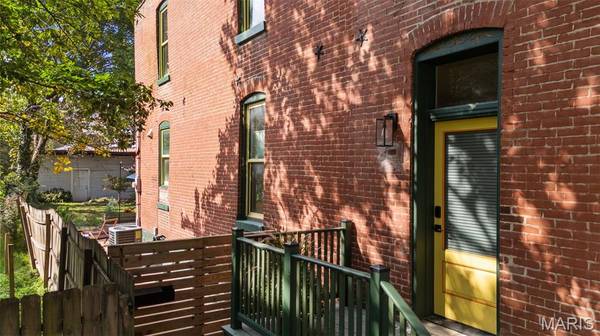 2839 Lemp AVE, St Louis, MO 63118