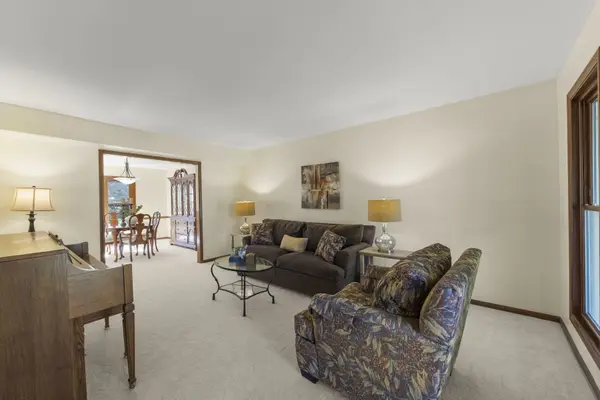 516 Bovidae CIR, Naperville, IL 60565