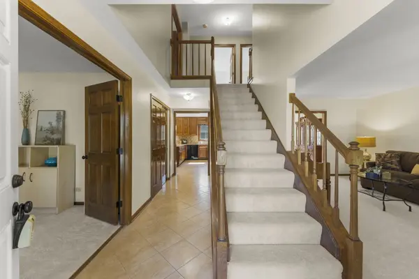 516 Bovidae CIR, Naperville, IL 60565