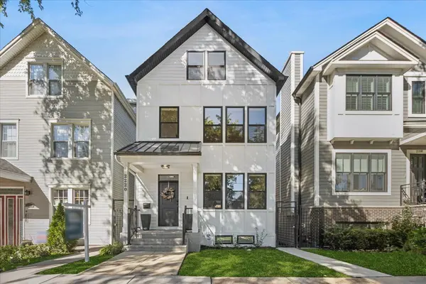 2220 W Fletcher ST, Chicago, IL 60618