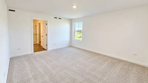 2413 Semillon ST, Oswego, IL 60543