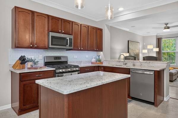 N067 Forsythe CT, Winfield, IL 60190