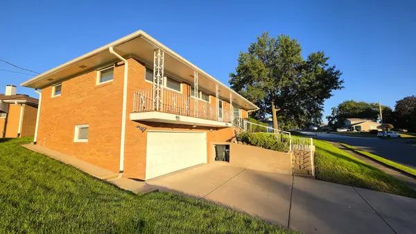 2214 W Hayes ST, Davenport, IA 52804