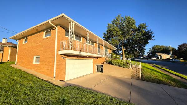 2214 W Hayes ST, Davenport, IA 52804