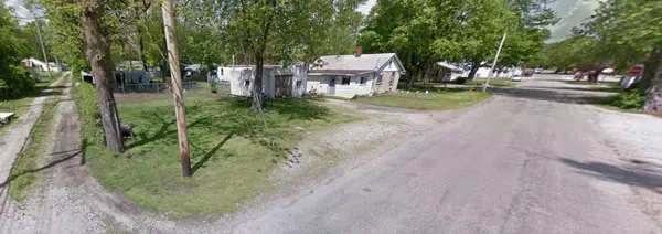1613 S Central AVE, Paris, IL 61944