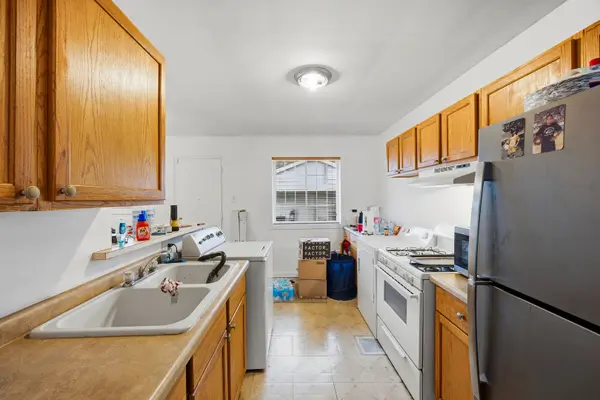 17223 Burnham AVE, Lansing, IL 60438