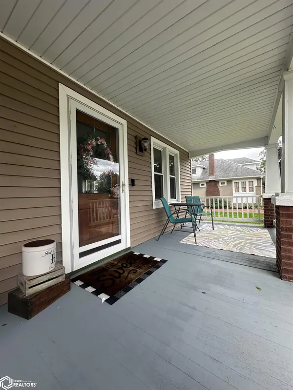 306 N Clark ST, Winfield, IA 52659