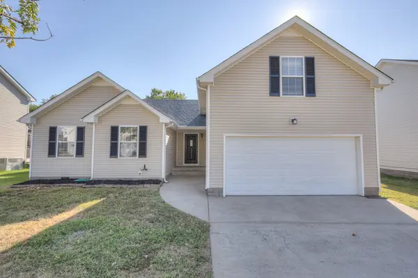 3697 S Naples Ct, Clarksville, TN 37040