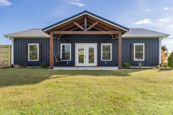448 Duncan Cir, Lobelville, TN 37097