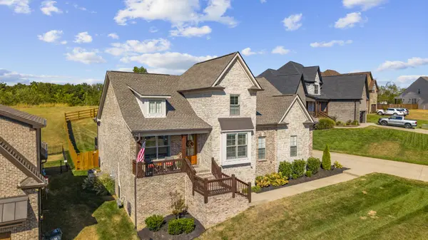 1131 Secretariat Dr, Mount Juliet, TN 37122