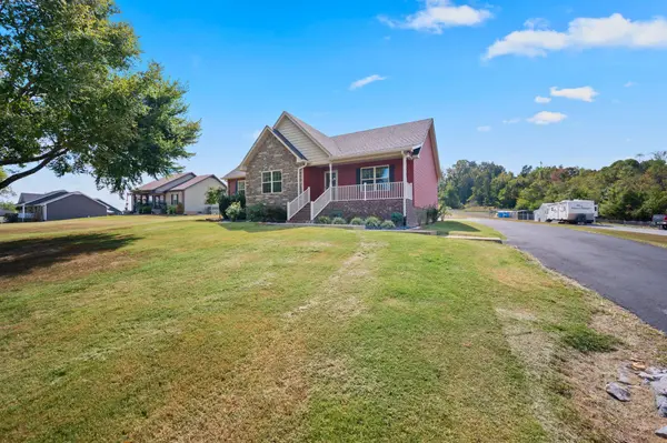 336 Clyde Wix Rd, Westmoreland, TN 37186