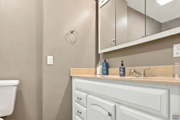 1230 Laing ST, Osage City, KS 66523