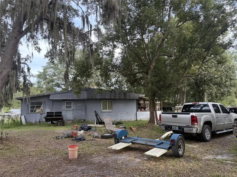 207 SUNLAND DR, Satsuma, FL 32189