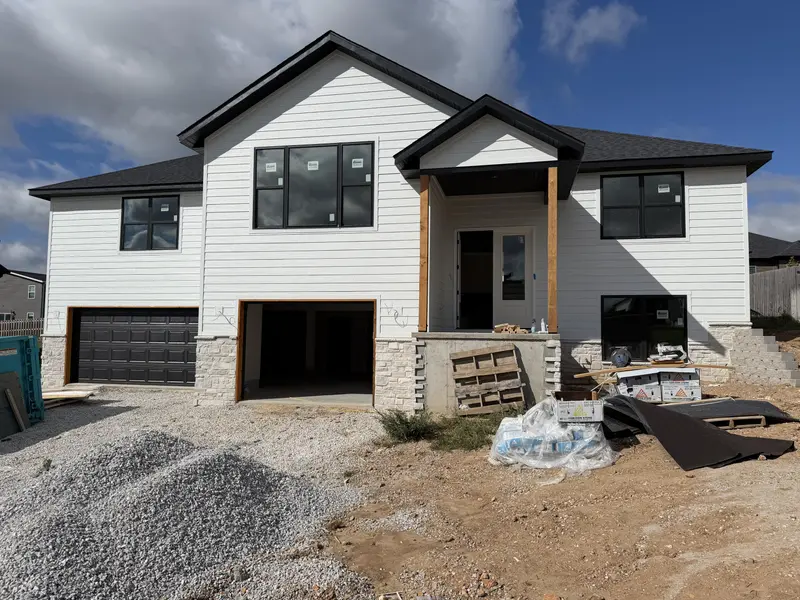 2505 W Pigeon DR, Ozark, MO 65721