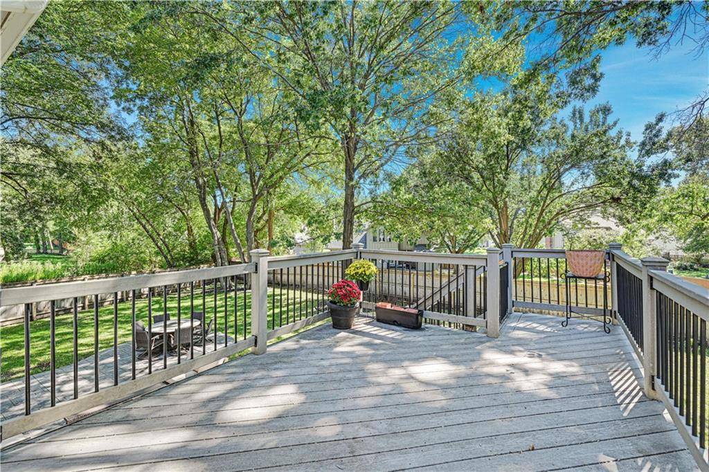 12432 Perry ST, Overland Park, KS 66213