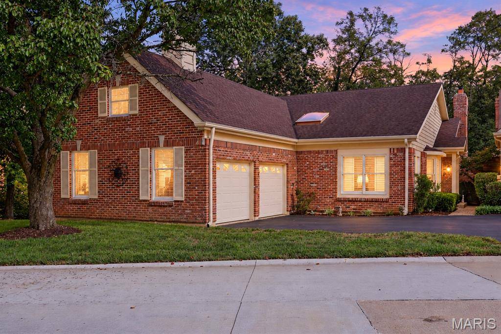 1627 Timberlake Manor Pkwy, Chesterfield, MO 63017