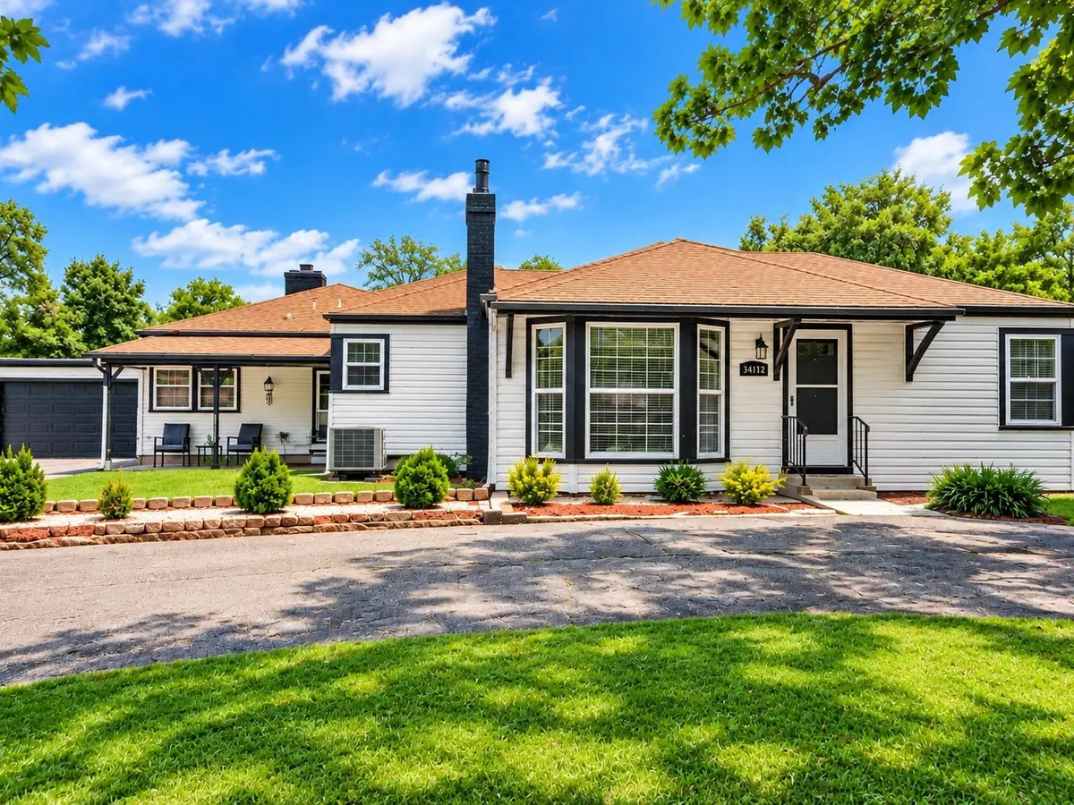 3412 E Elmwood Dr., Wichita, KS 67218-4819