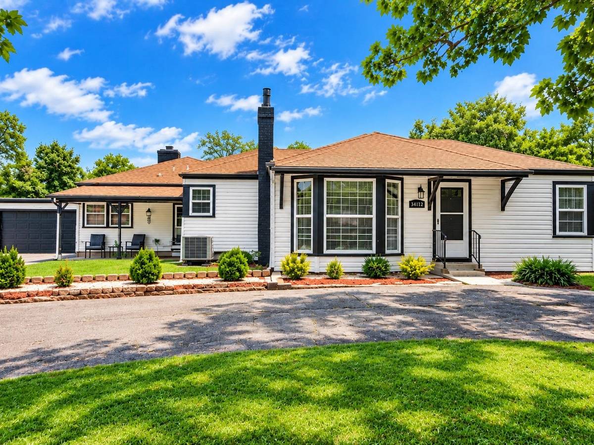 3412 E Elmwood Dr., Wichita, KS 67218-4819