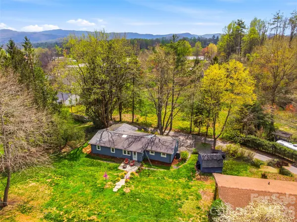 33 Kilpatrick ST, Brevard, NC 28712