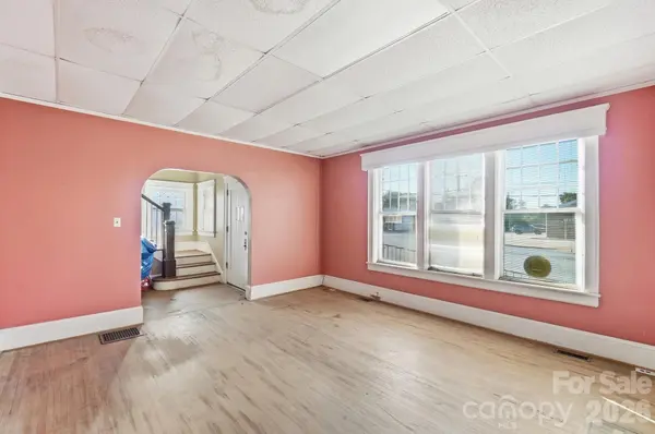 2415 E Main ST, Lincolnton, NC 28092