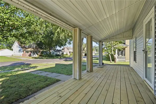 406 S 3RD ST, Odessa, MO 64076