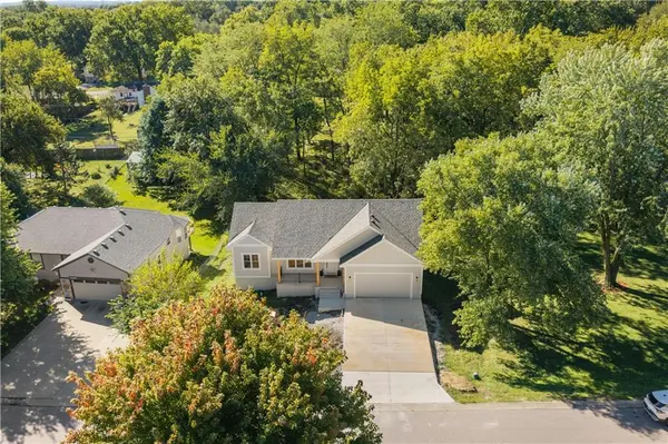 1306 Hamilton ST, Pleasant Hill, MO 64080