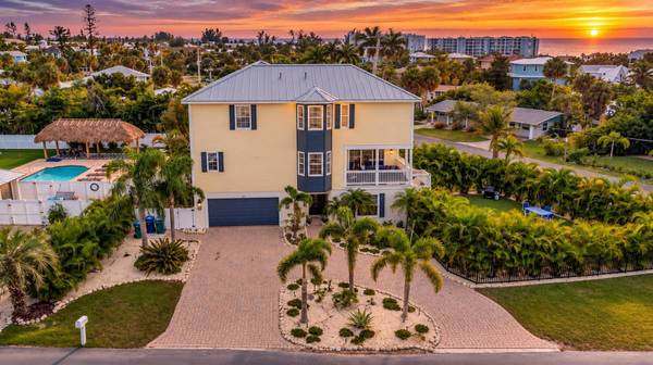 303 58TH ST, Holmes Beach, FL 34217