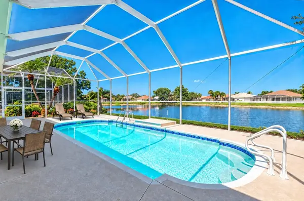 5153 HIGHBURY CIR, Sarasota, FL 34238