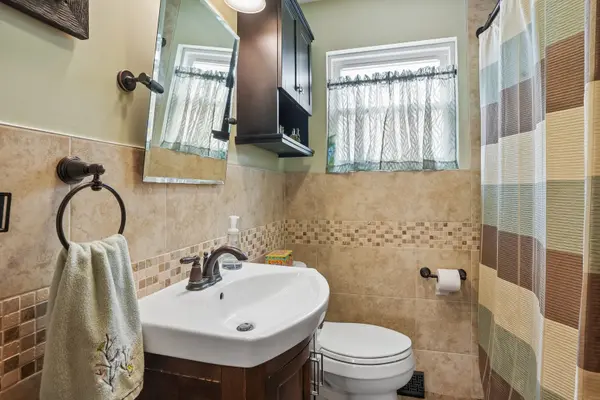 6228 W Huntington ST, Chicago, IL 60646