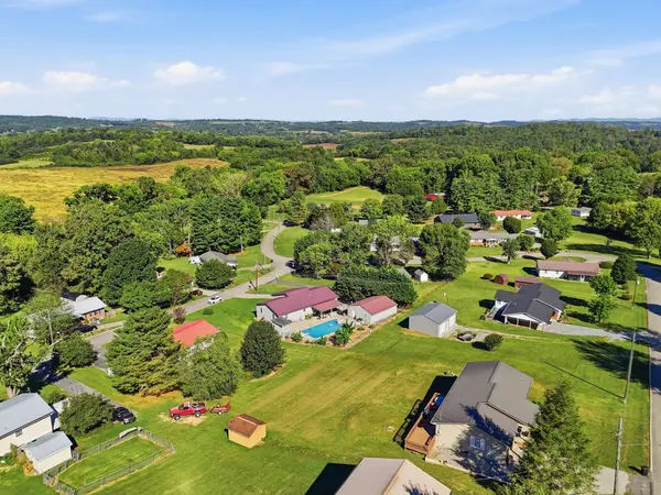 107 Chota Trl, Sweetwater, TN 37874