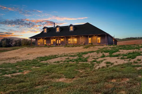 986 E Pin Hook Rd, Sparta, TN 38583