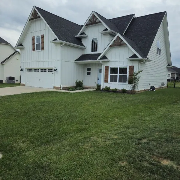 376 Lowline Dr, Clarksville, TN 37043