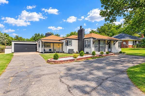 3412 E Elmwood Dr., Wichita, KS 67218-4819