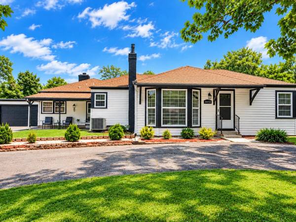 3412 E Elmwood Dr., Wichita, KS 67218-4819